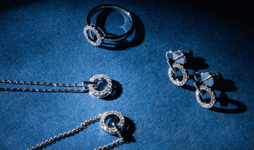 Special Goldmart Roadshow! Hemat hingga 40% | Free Logam Mulia | Ekstra Cashback hingga Rp1 juta | Cicilan 0% hingga 12 Bulan - Goldmart