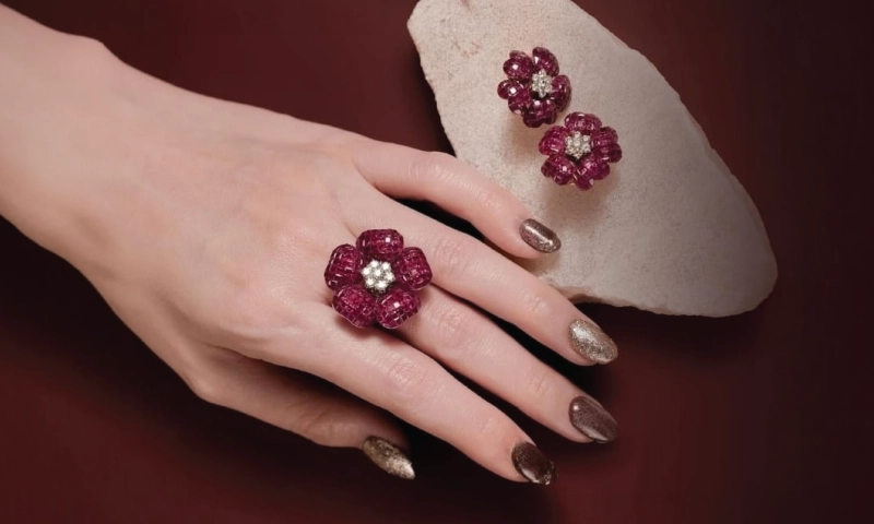 Cicilan 0% hingga 12 bulan - Celebrities Jewellery